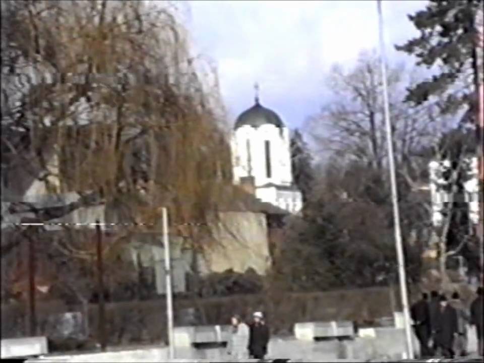 Rìmnicu-Vàlcea abia iesit din comunism, ian.1990.