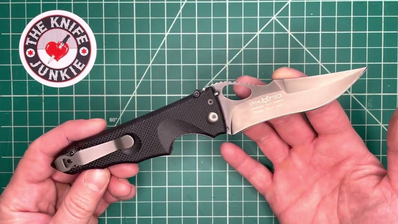Fox Knives Bantay -- Close Up on a Knasty Knaf