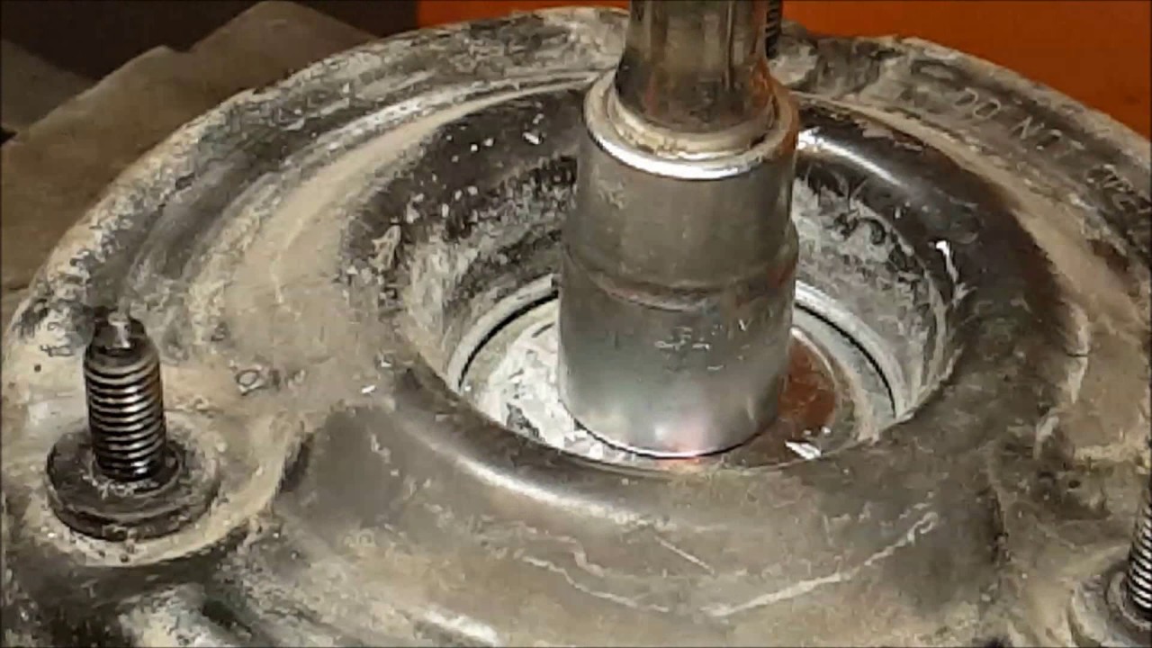 Demontaż poduszki AIRMATIC Mercedes W220