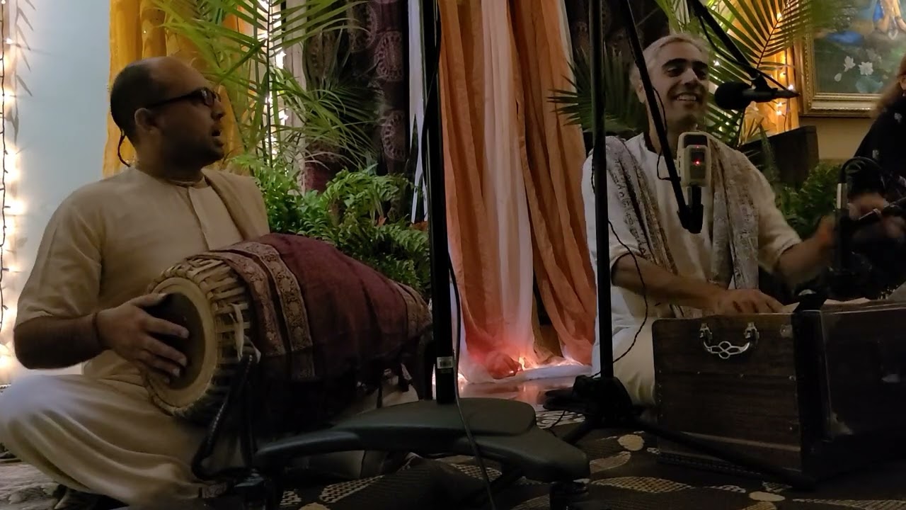 Amala Kirtan Ft. Vrindavan Das On the Mridanga | Pre Festival of the Holy Name Kirtan 11/24/2022