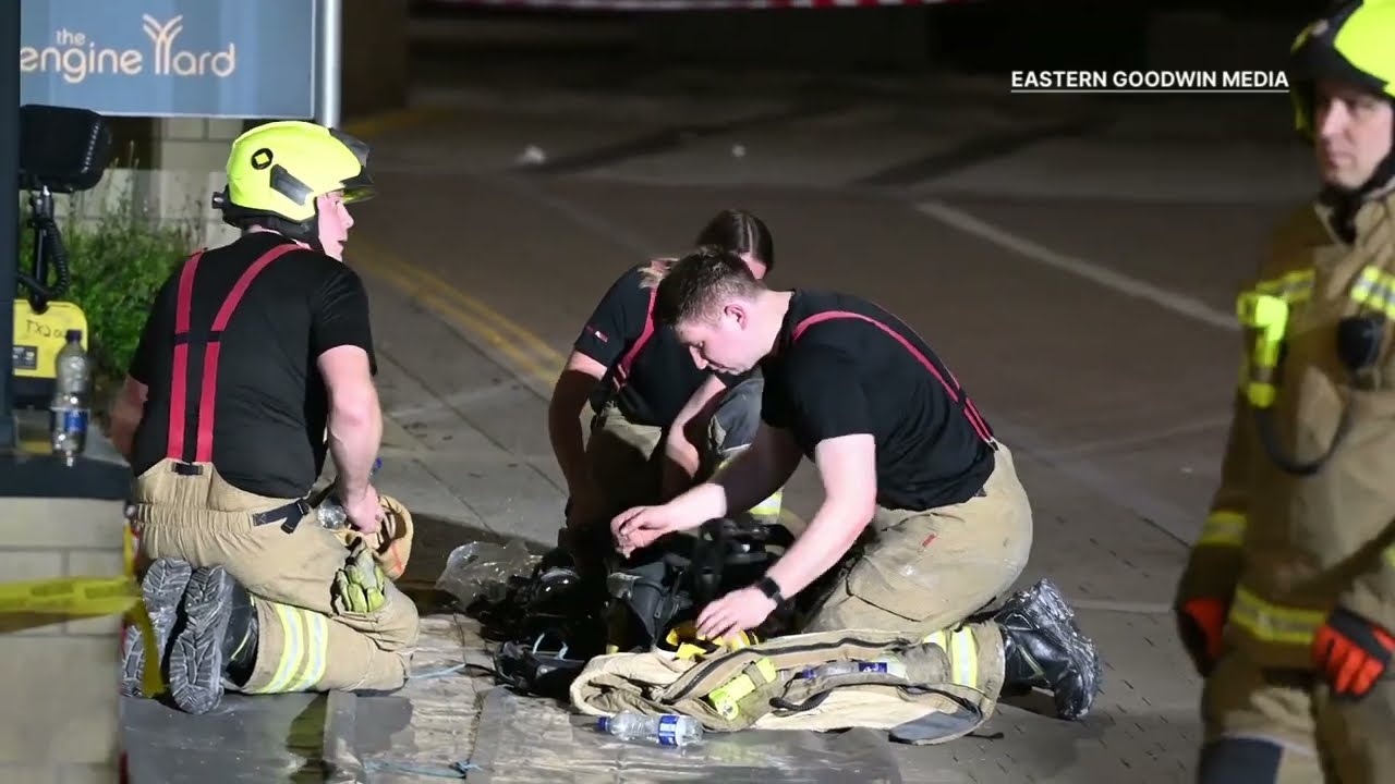 FIRE BREAKS OUT IN STUDENT FLAT - EDINBURGH, SCOTLAND