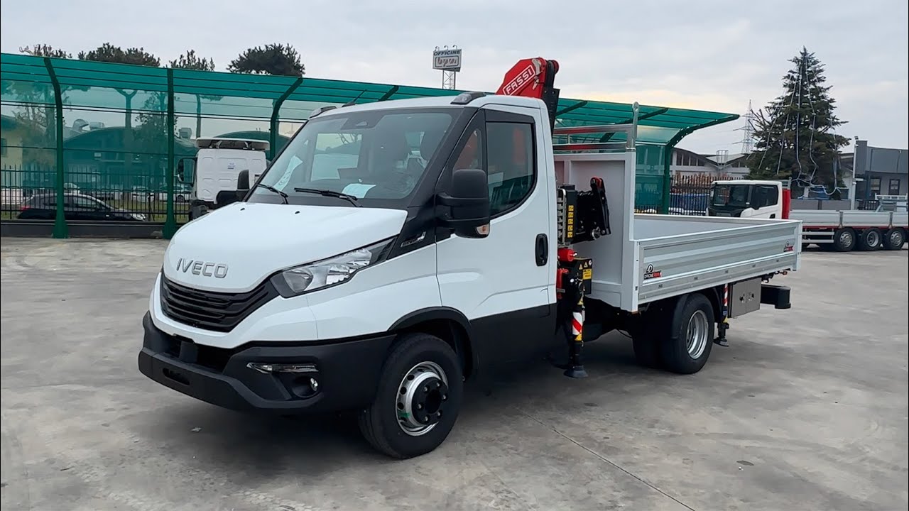 IVECO DAILY 70  due assi con cassone fisso e gru FASSI