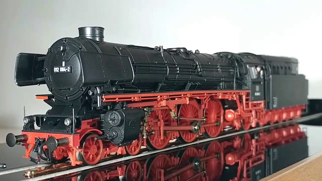 BR 012 064-2 (DB) H0 Schnellzug - Dampflokomotive Baureihe 01.10 Roco 43340 - Smartrail