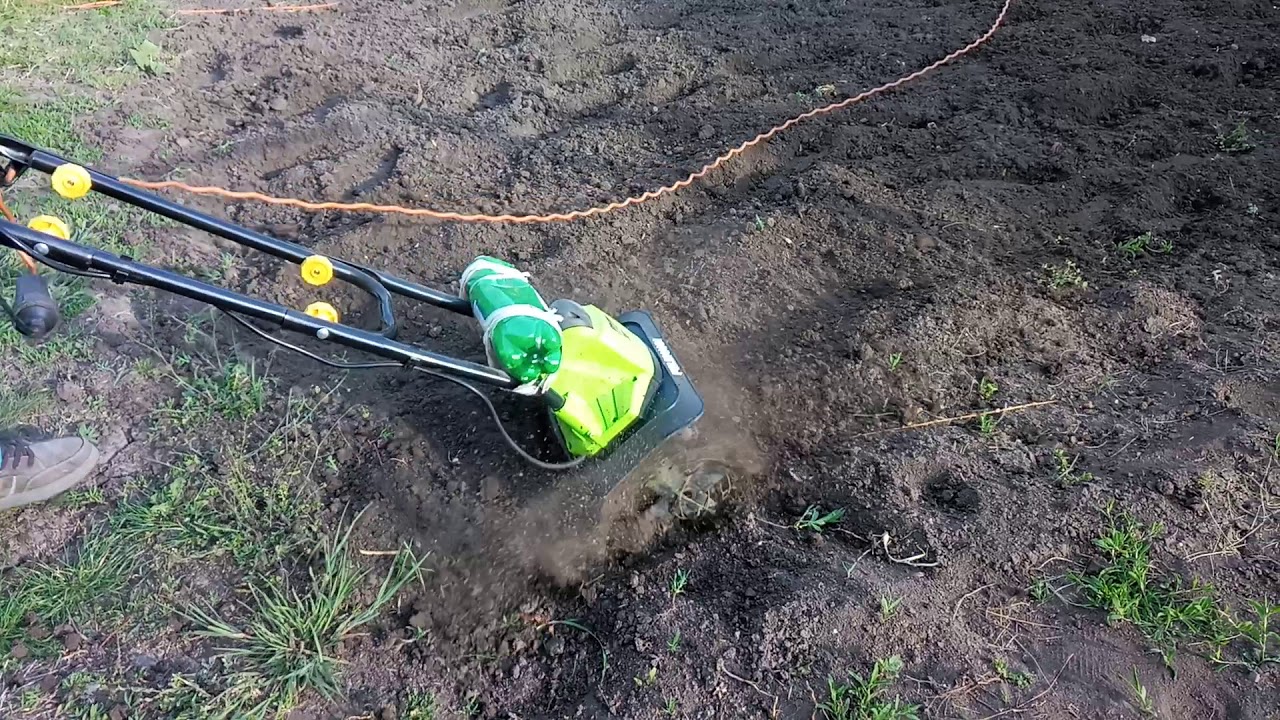 Fieldmann fzk 2002 munkaközben.