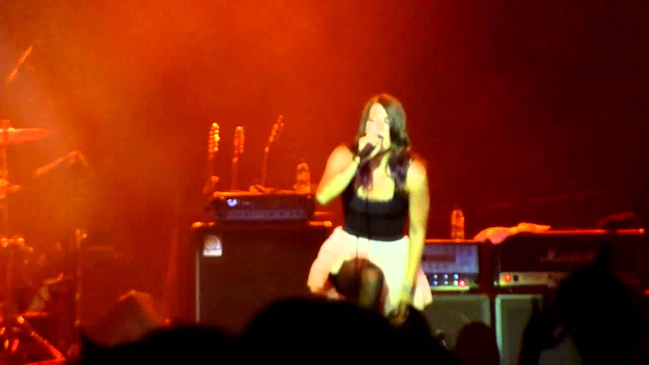 [HD] Hey Monday - How You Love Me Now (Live in Jakarta 2011)