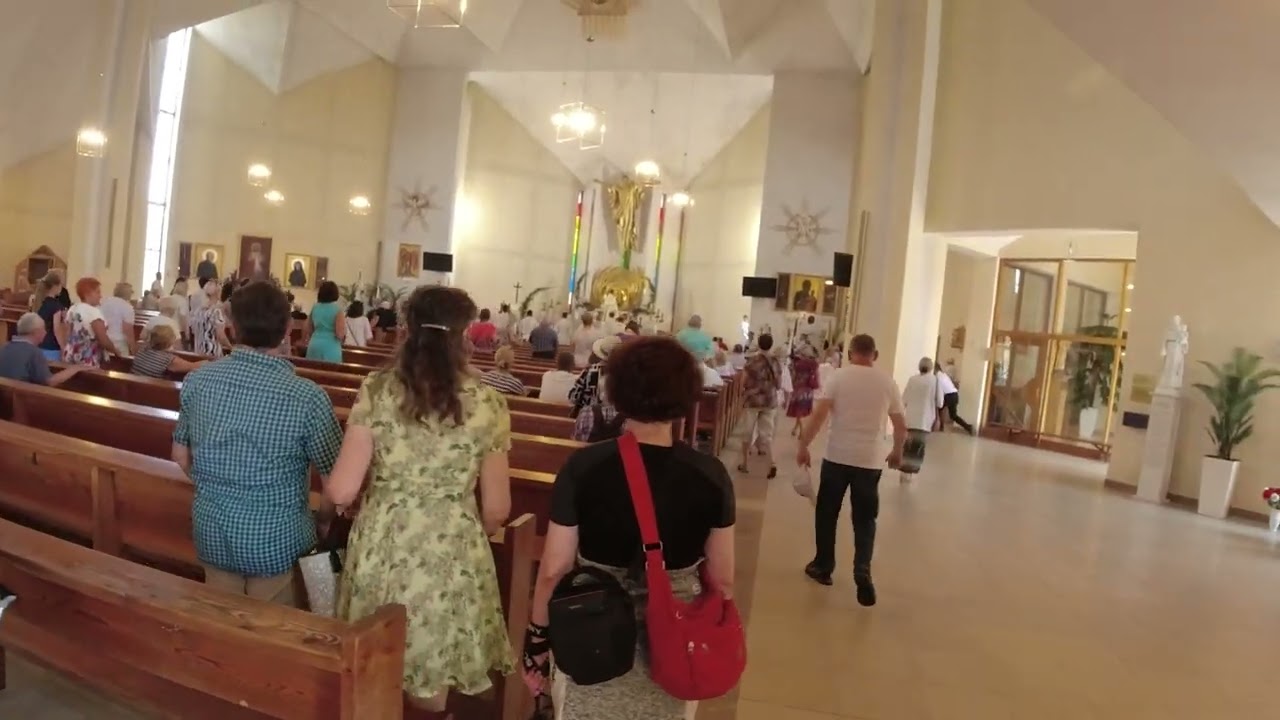 Msza Święta Odpustowa -  procesja