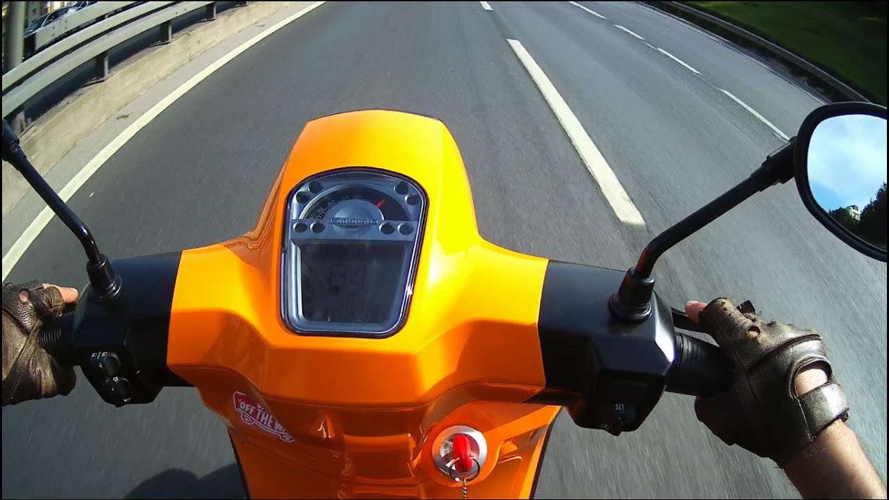 LAMBRETTA V200 Special Şehir İçinde Nasıl Gider?