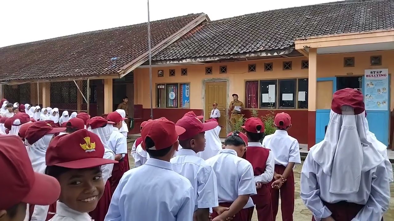 Pagi Ceria dan Upacara Bendera | SDN 3 Sukamulya