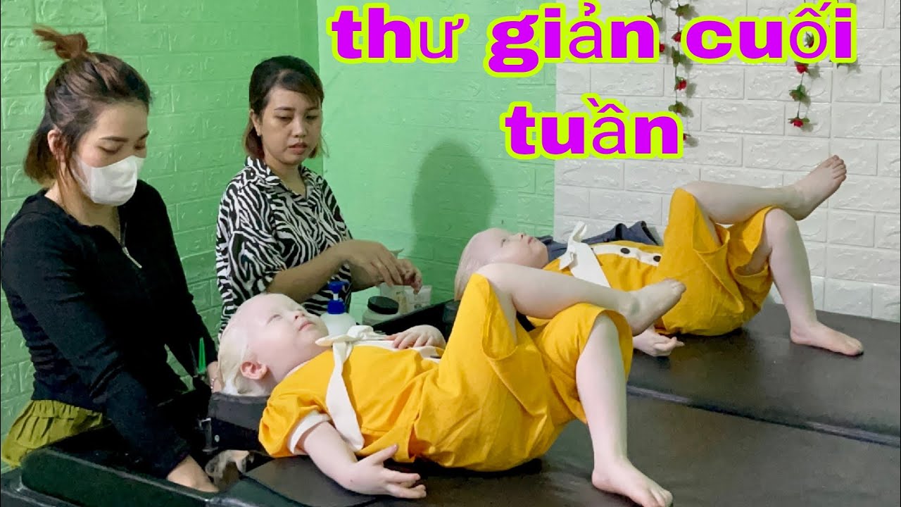 Cuối tuần Tâm Tâm được mẹ dẫn đi gội đầu,thư giản - SONG SINH THIÊN THẦN