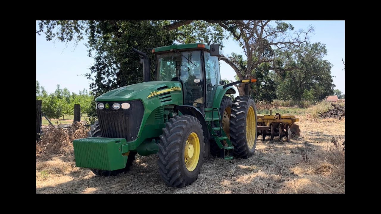 John Deere 7820 disking