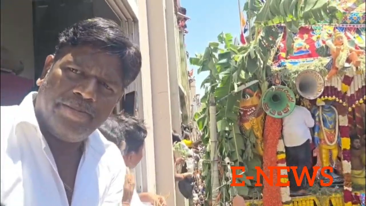 కదిరి శ్రీమతి ఖాద్రి లక్ష్మీ నరసింహ స్వామి తేరు బ్రహ్మ రథోత్సవలు లోఈశ్వర్ జ్యువెలర్స్ అధినేత శివ