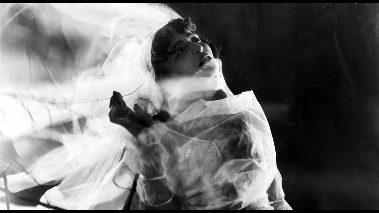 Les Dupont - The Storm (Trans i-D Edit)