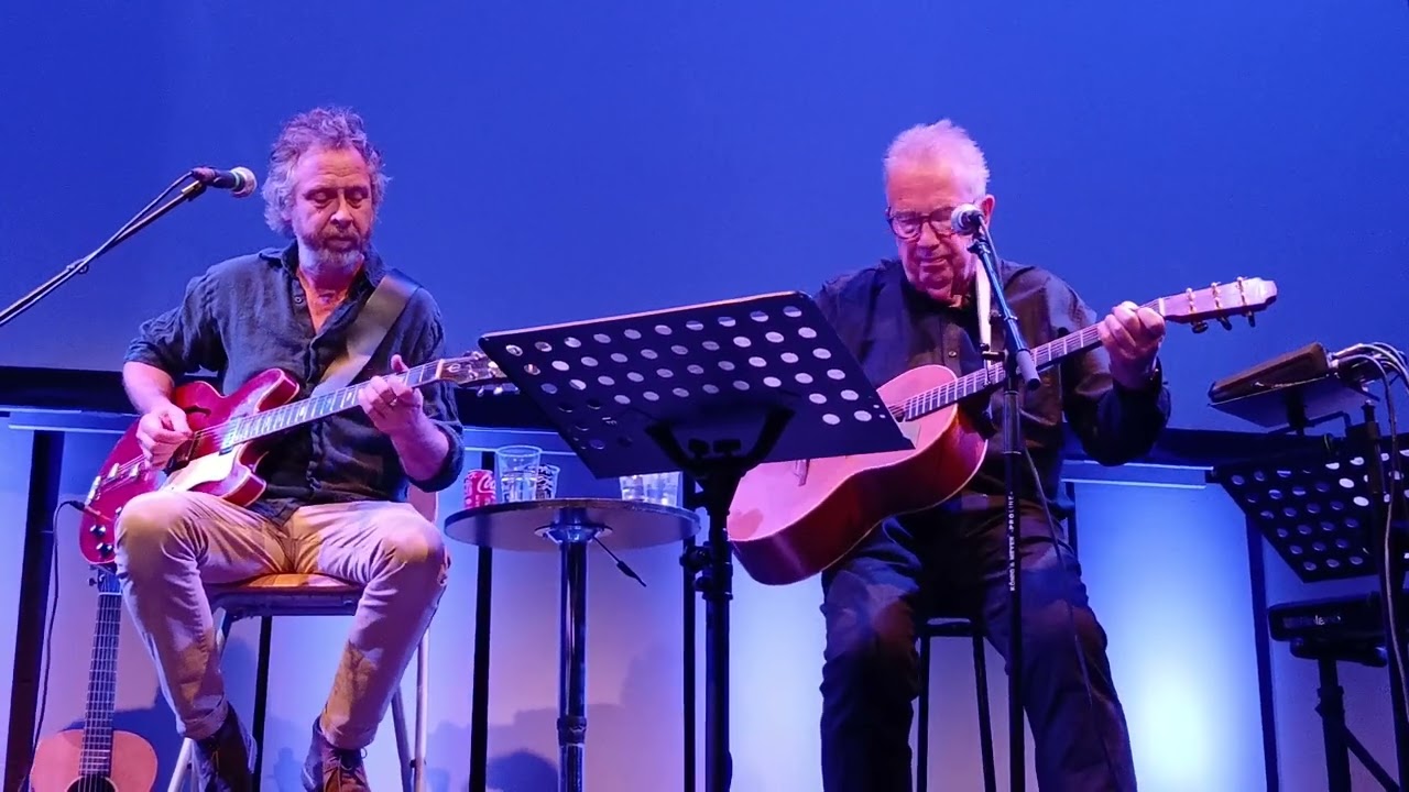 Tom Robinson Atmospherics: Listen To The Radio live at Music Room Liverpool 1st October 2025