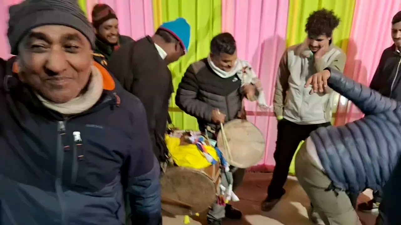 अर्जुन भाई के द्वारा सुंदर गायन नृत्य