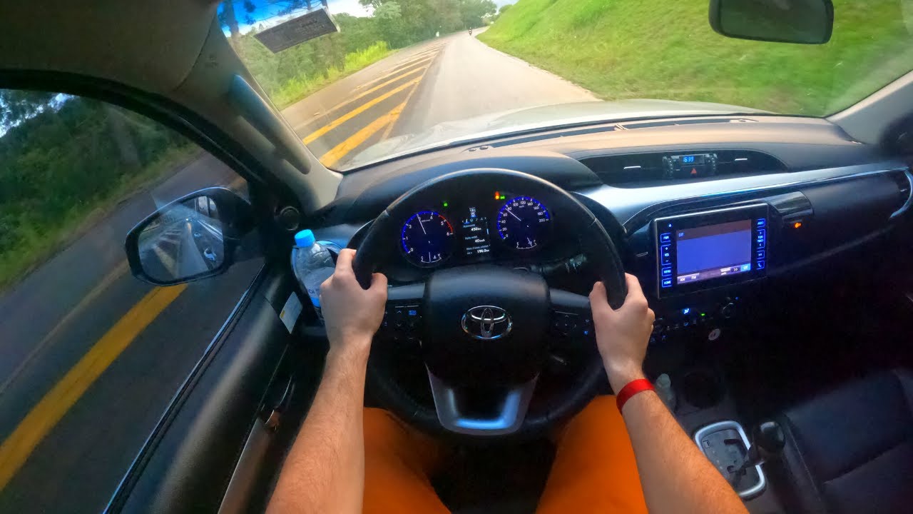 Toyota Hilux SRX (2.8) Turbo Diesel 2016 / С чемоданами / POV Тест-драйв 4K (Без комментария)