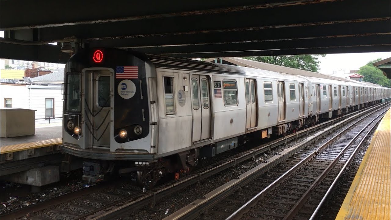 BMT Brighton Line: (B) and (Q) Lcl/Exp Trains @ Kings Highway (R68, R68A, R160)