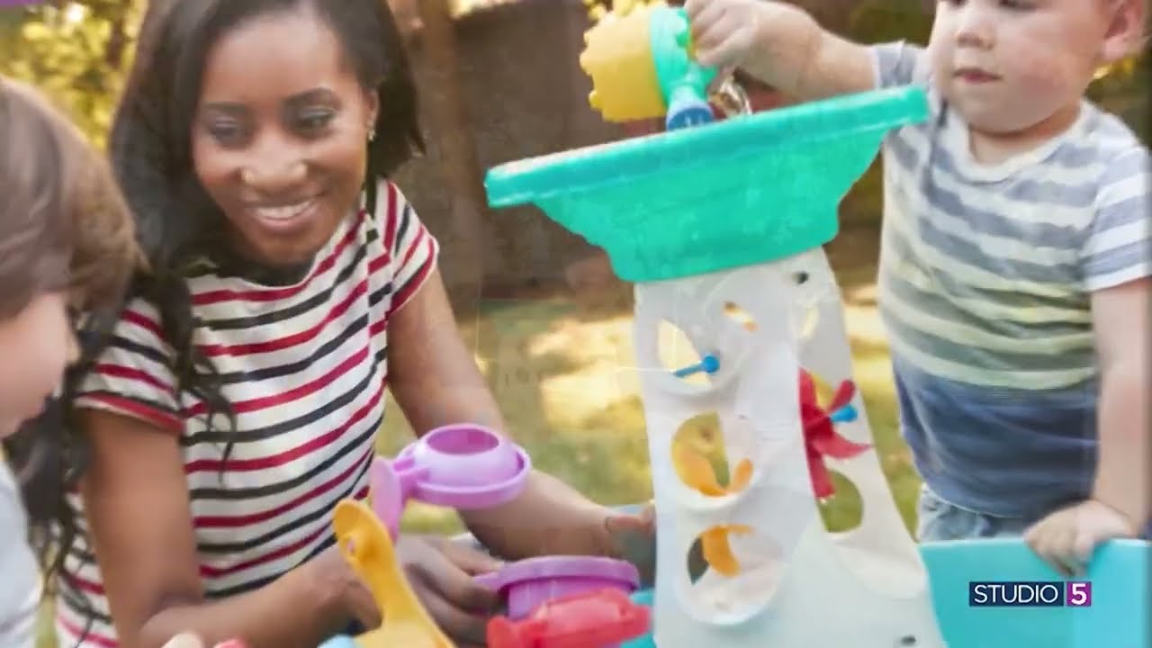 Turn that old water table into a fountain! Here's the easy how to