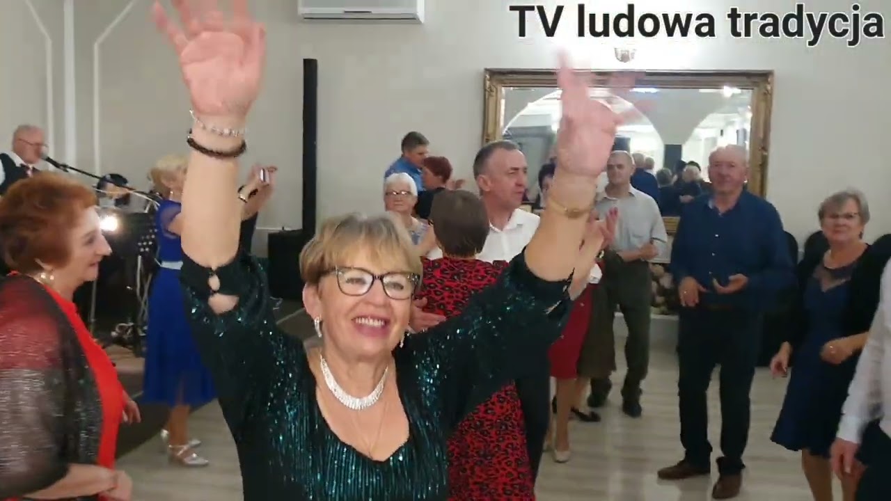 Kapela wprowadzila w euforię fanów którzy po raz pierwszy usłyszeli na żywo ich muzykę na potańcówce