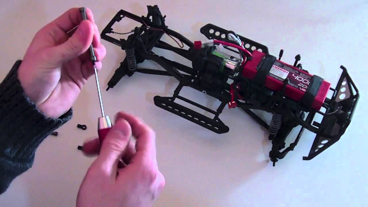rear uper links AXIAL ALUMINUM LINKS video 3