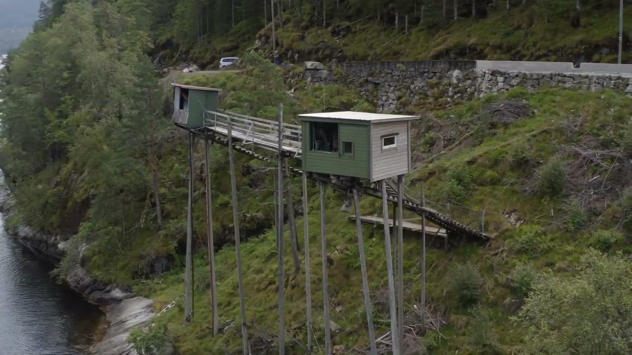 Salmon Siege Tower in Osterfjorden  (Laksegilje i Osterfjorden)