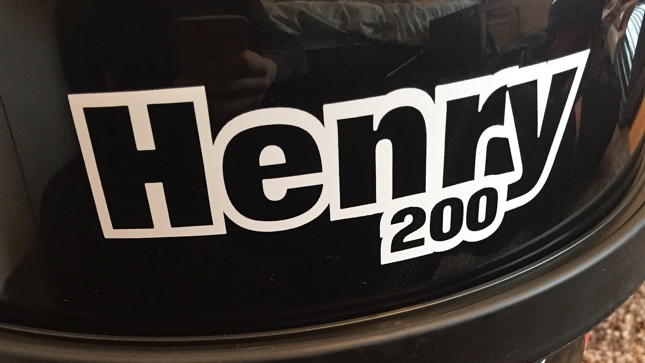 Цилиндрический пылесос Numatic Henry HVR200-11 — распаковка и первый взгляд.