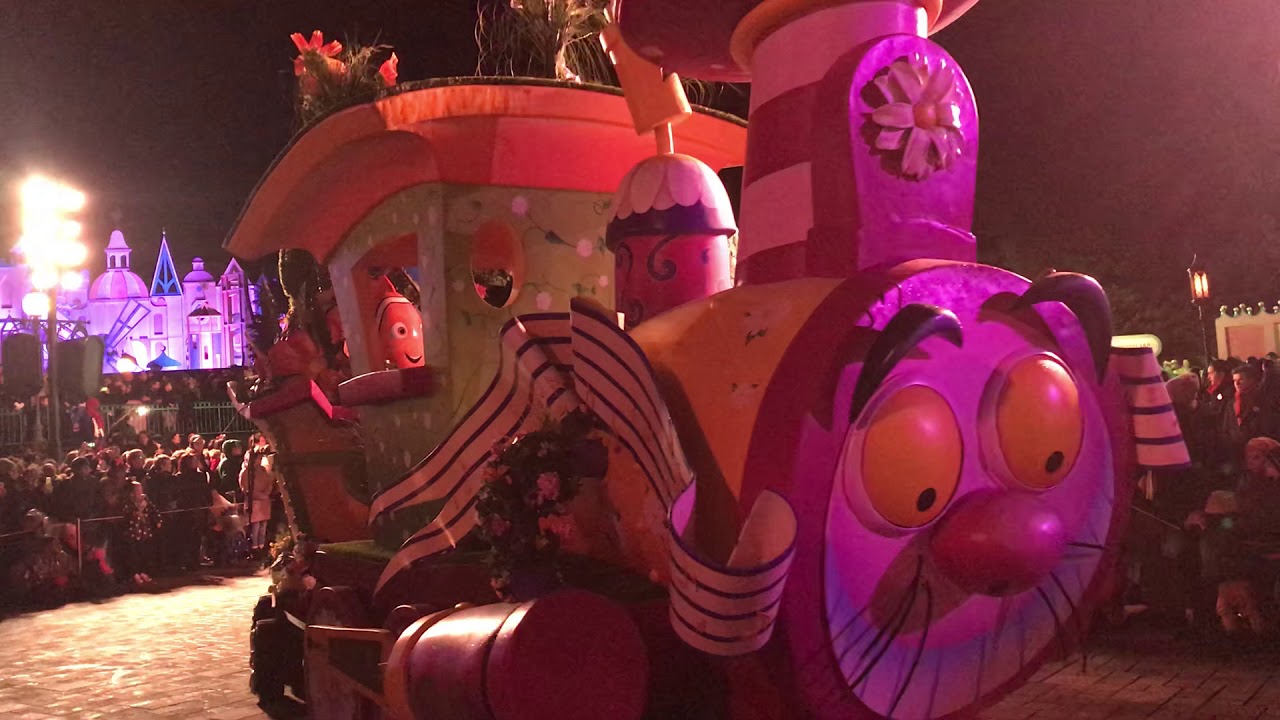 Disneyland Paris New Year’s Eve parade 2017