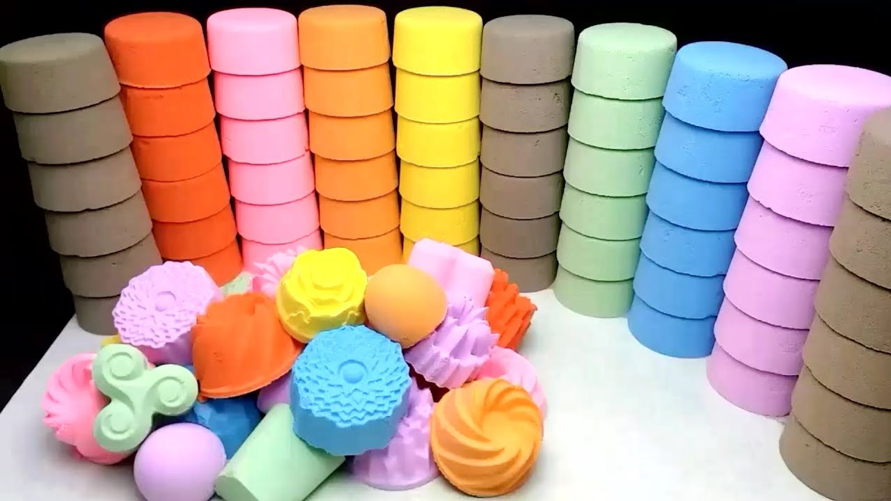 ASMR Crushing a wall of colorful baking soda