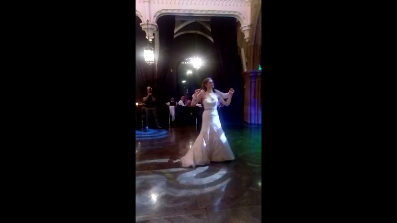 Epic Bride and Groom Ceilidh - Mash Up First Dance.