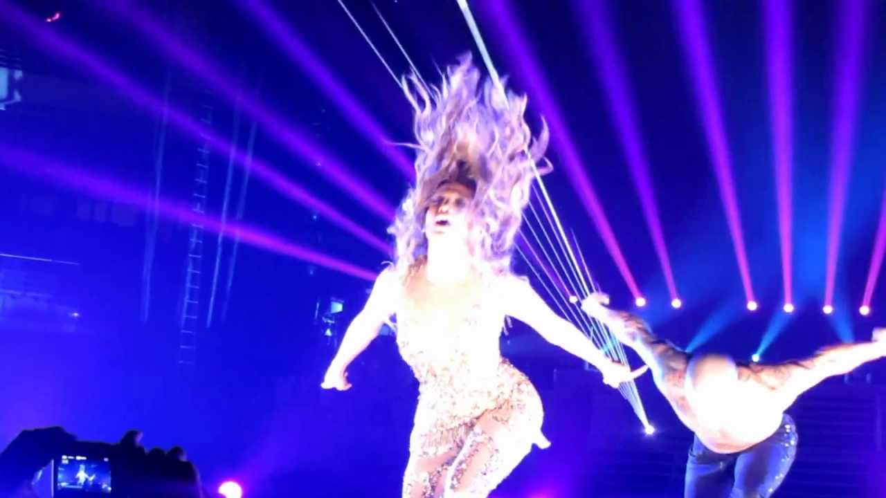 Jennifer Lopez - Dance Again [Live from Madrid 2012]