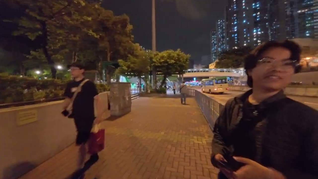 Going To Nearest Subway From Panda Hotel Going Mongkok Shopping District #hongkong #mongkok
