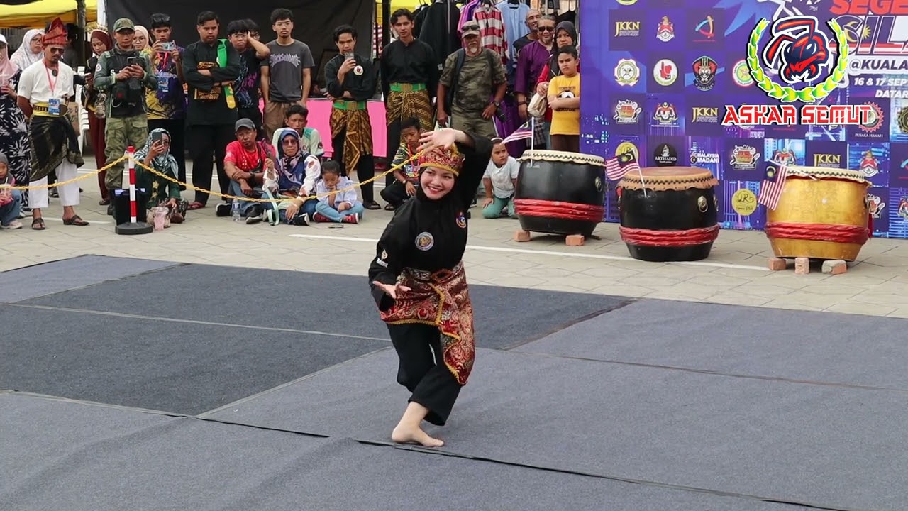 Segerak Silat - Merrywati Manuil