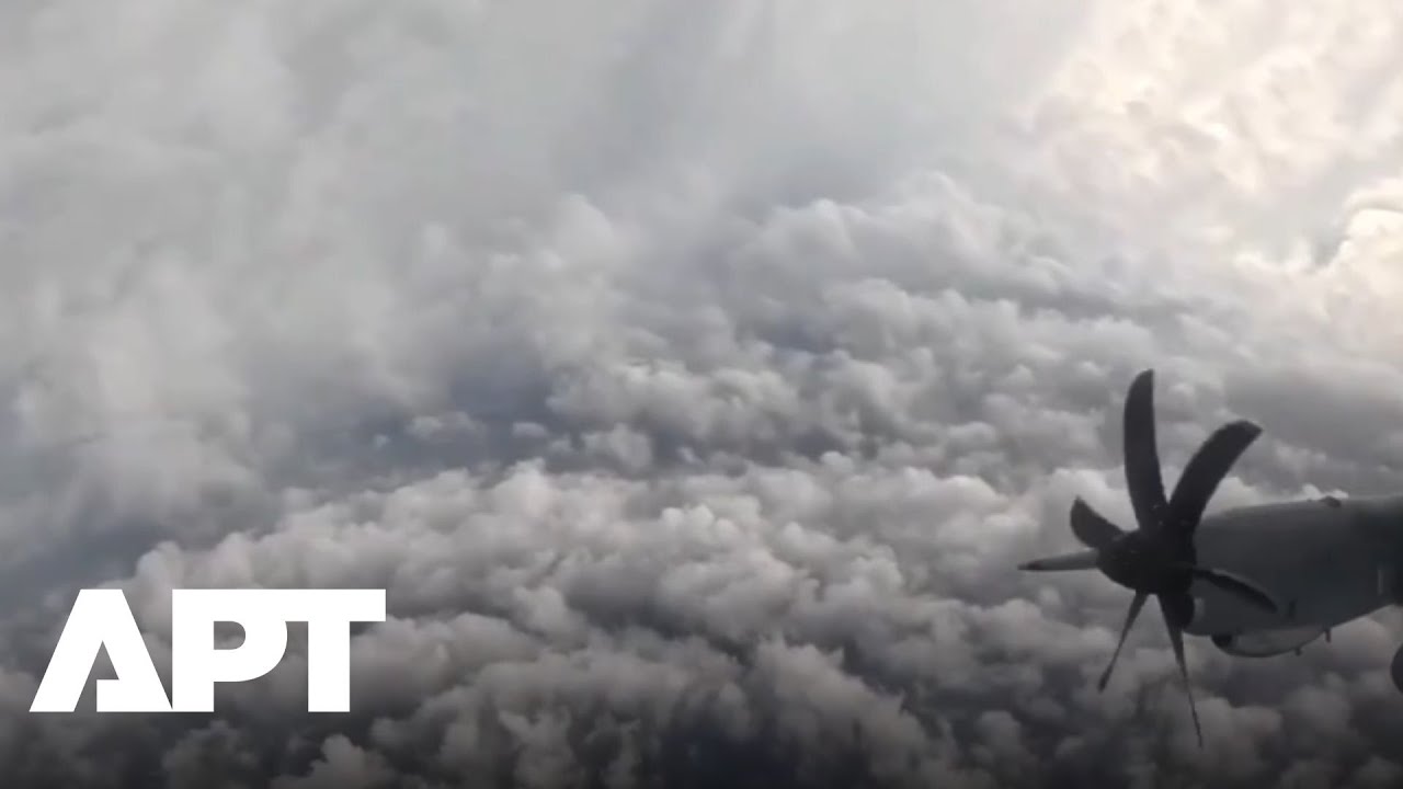 TERRIFYING Yet Mesmerizing Footage: Inside the Eye of Category 5 Hurricane Melissa | APT
