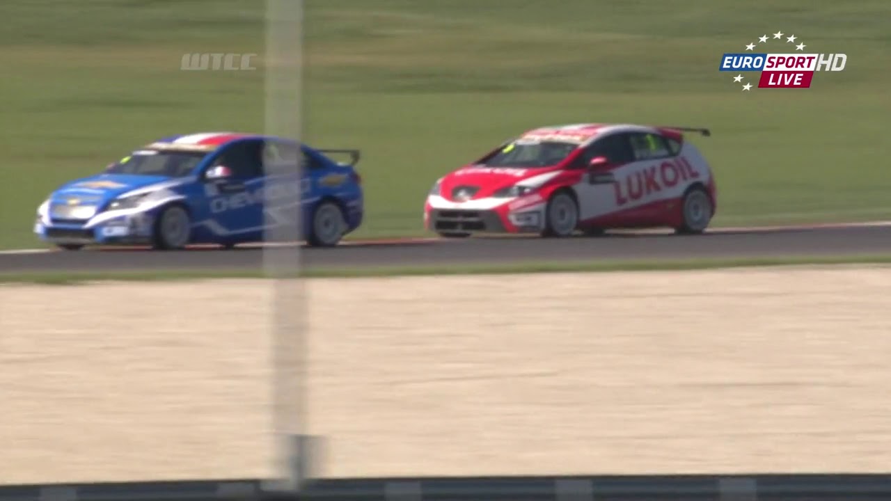 2012 WTCC @ Slovakia - Tarquini and Muller Collide