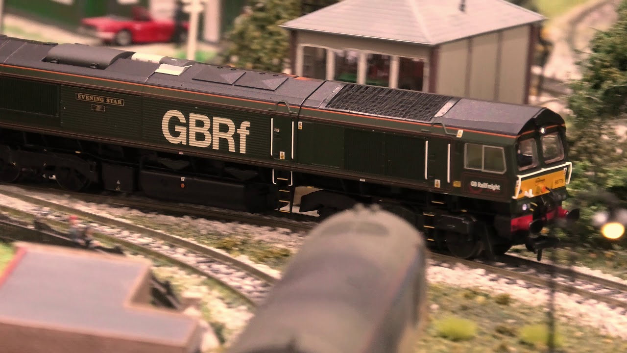 Bachmann 32-983 Class 66 Evening Star.