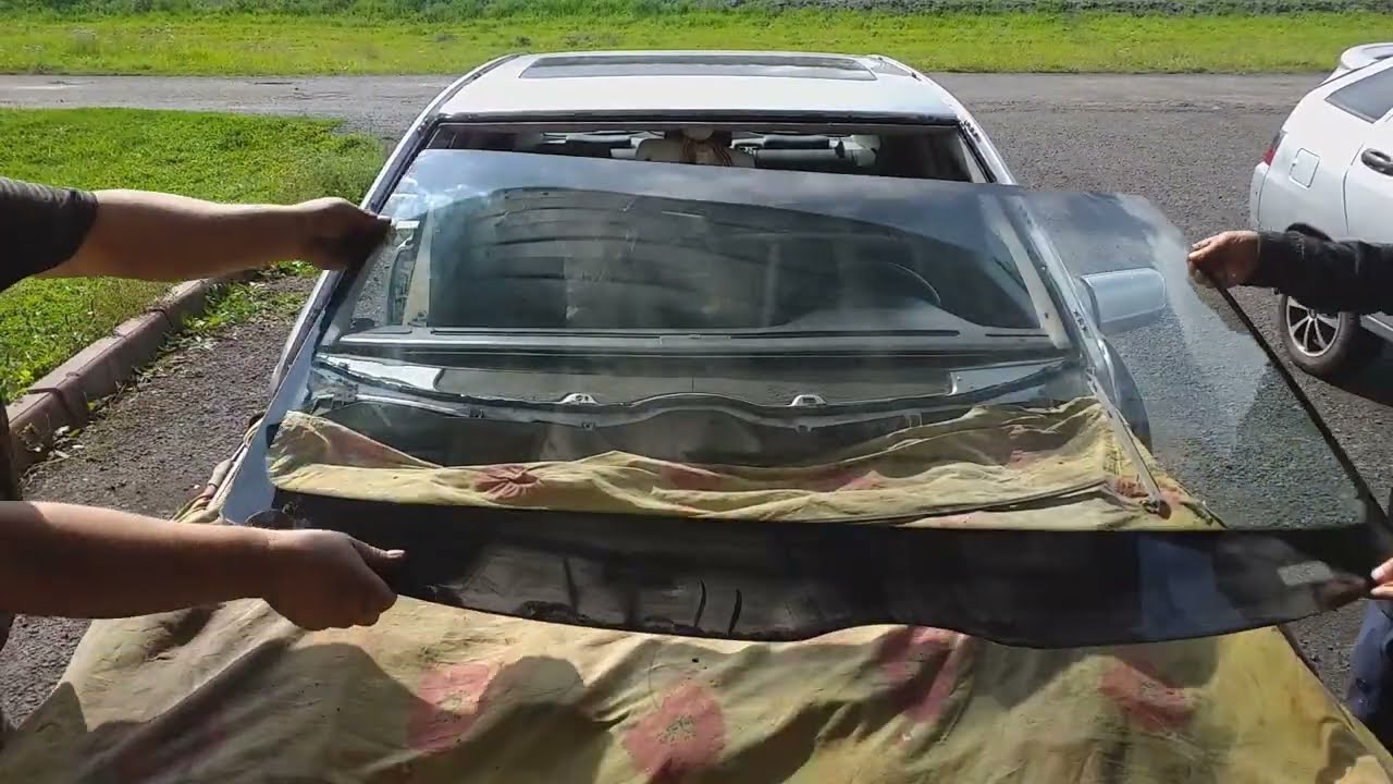 Установка лобового стекла на Мерседес