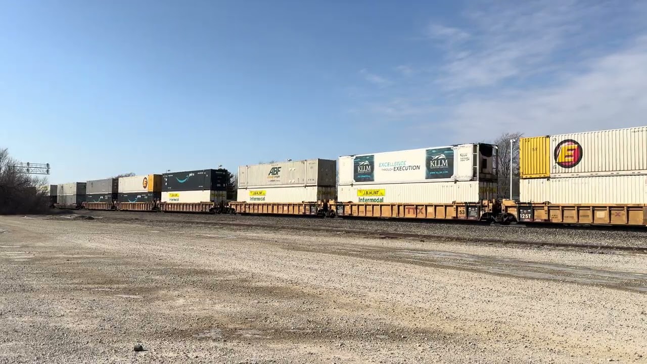 Toluca Illinois 2-8-2026 1:36 pm EB intermodal