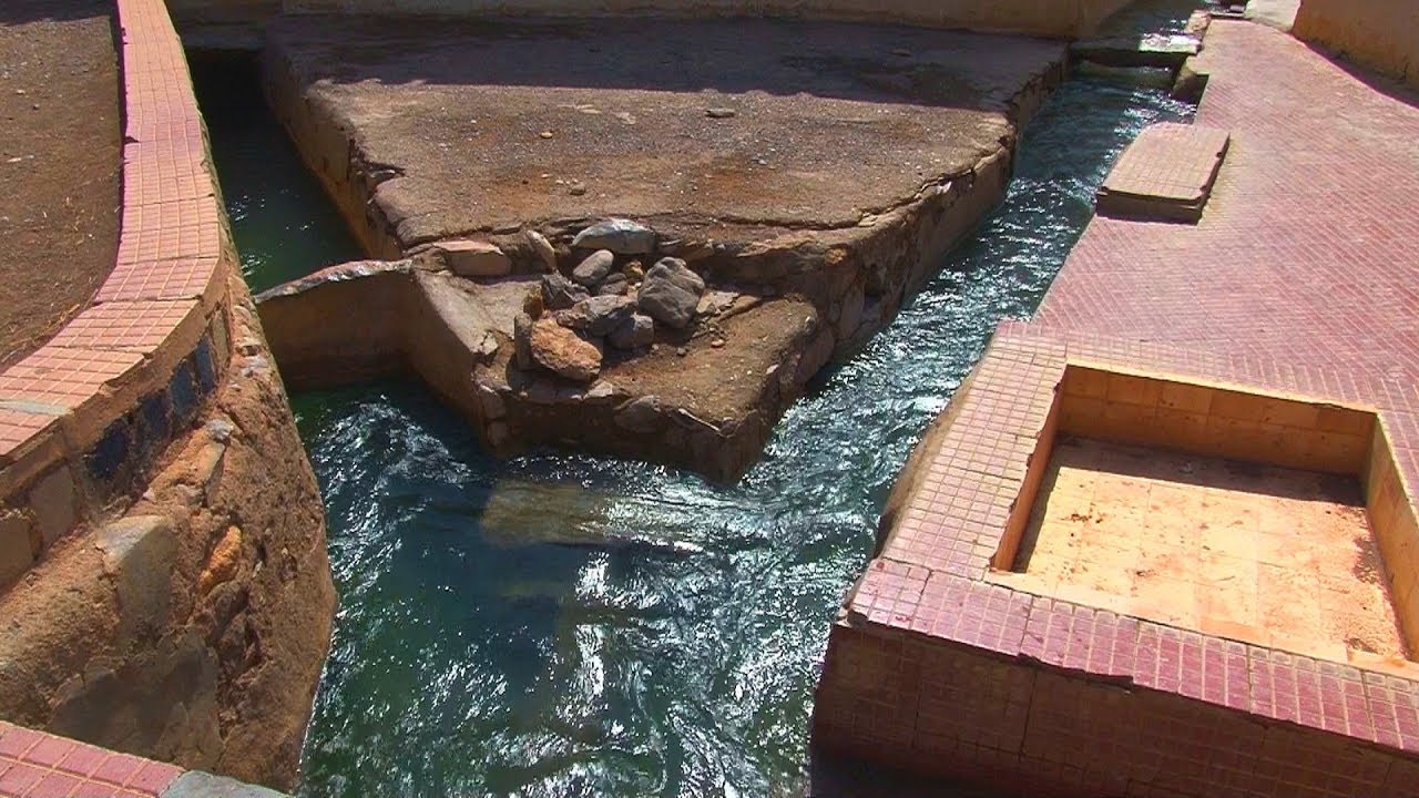 فلج حمراء العبريين... شريان الحياة