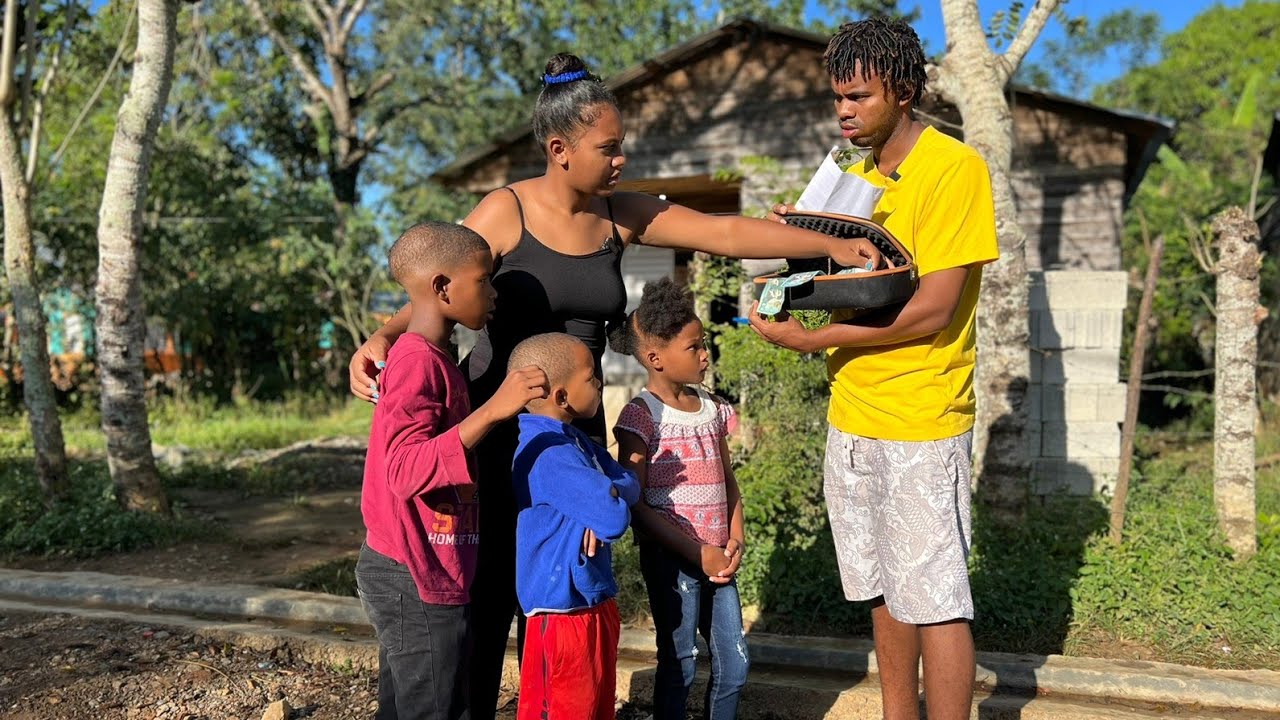 Madre vendió a sus 3 hij0s por un millón de pesos // El Haitiano Compale