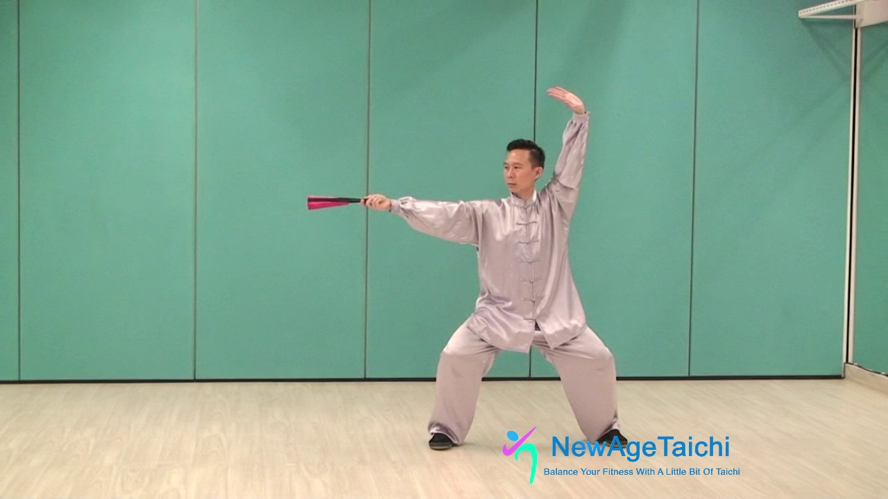 Yang Style 18 Fan Front Demo 杨式18势太极扇正面示范
