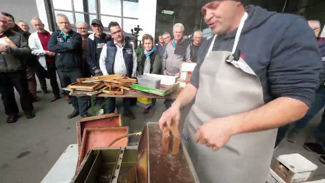 Teil 3 So geht Sauber Ralf muss Putzen und wie dokumentiert man Bienen einfach