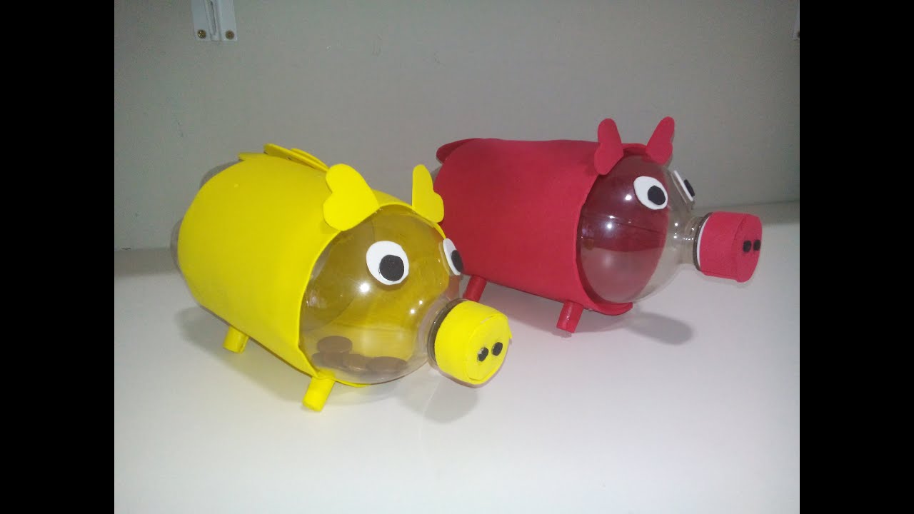 Cofrinho de porquinho feito com garrafa pet