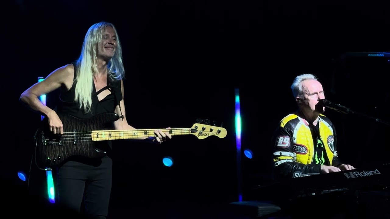 Too Shy - Howard Jones/Nick Beggs (Kajagoogoo) - August 31, 2024 (Temple Live Cleveland)