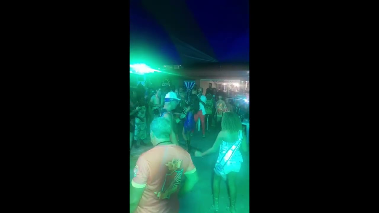 ENSAIO DO BLOCO DA 90