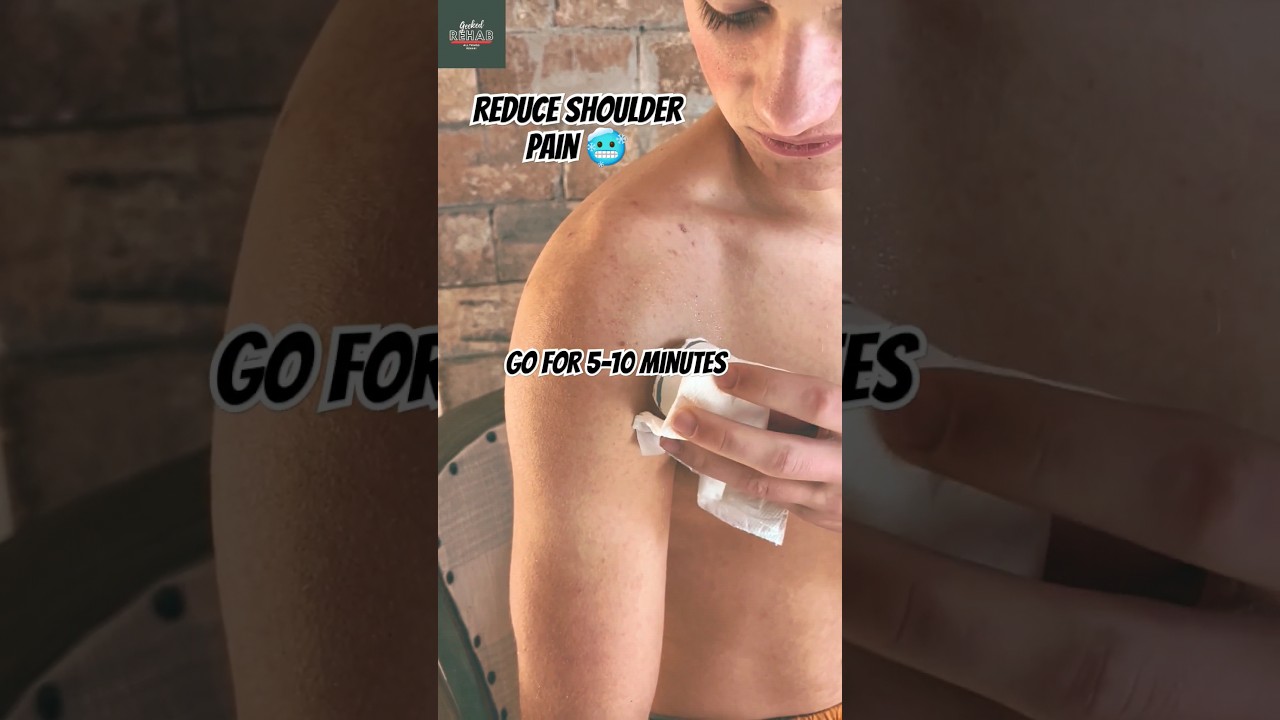Shoulder pain hack!! Help reduce swelling. Rotator cuff or bicep injury 🥶🧊 #pain #shoulder #athlete