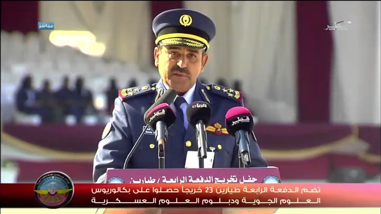 أمير قطر يحضر حفل تخريج كلية الزعيم محمد العطيه الجوية