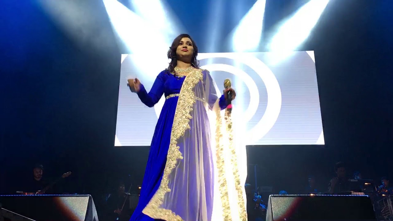 Shreya Ghoshal - Chikni Chameli - Live in Birmingham UK