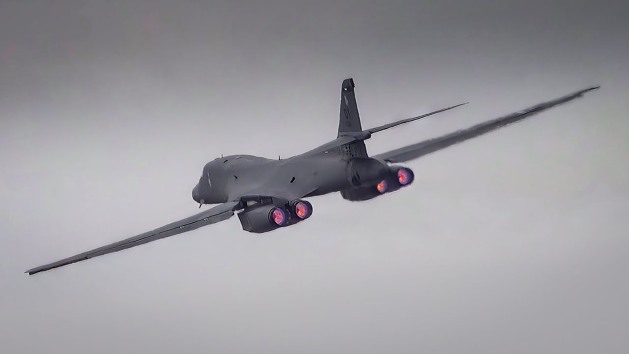 SUPER LOUD - Rockwell B-1B Lancer (Bone) At Dyess Air Force Base. 4K Video