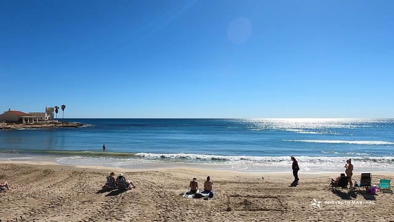 Día primaveral en Torrevieja. Playa del Cura y de Los Locos. (17/02/2026)