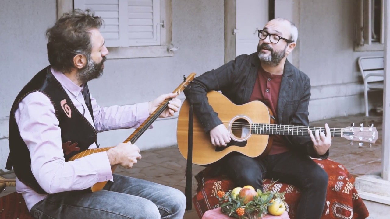 Duble Salih - Milo Mou Kai Mandarini (Μηλο μου και Μανταρινι / Elmam Mandalinam Benim)
