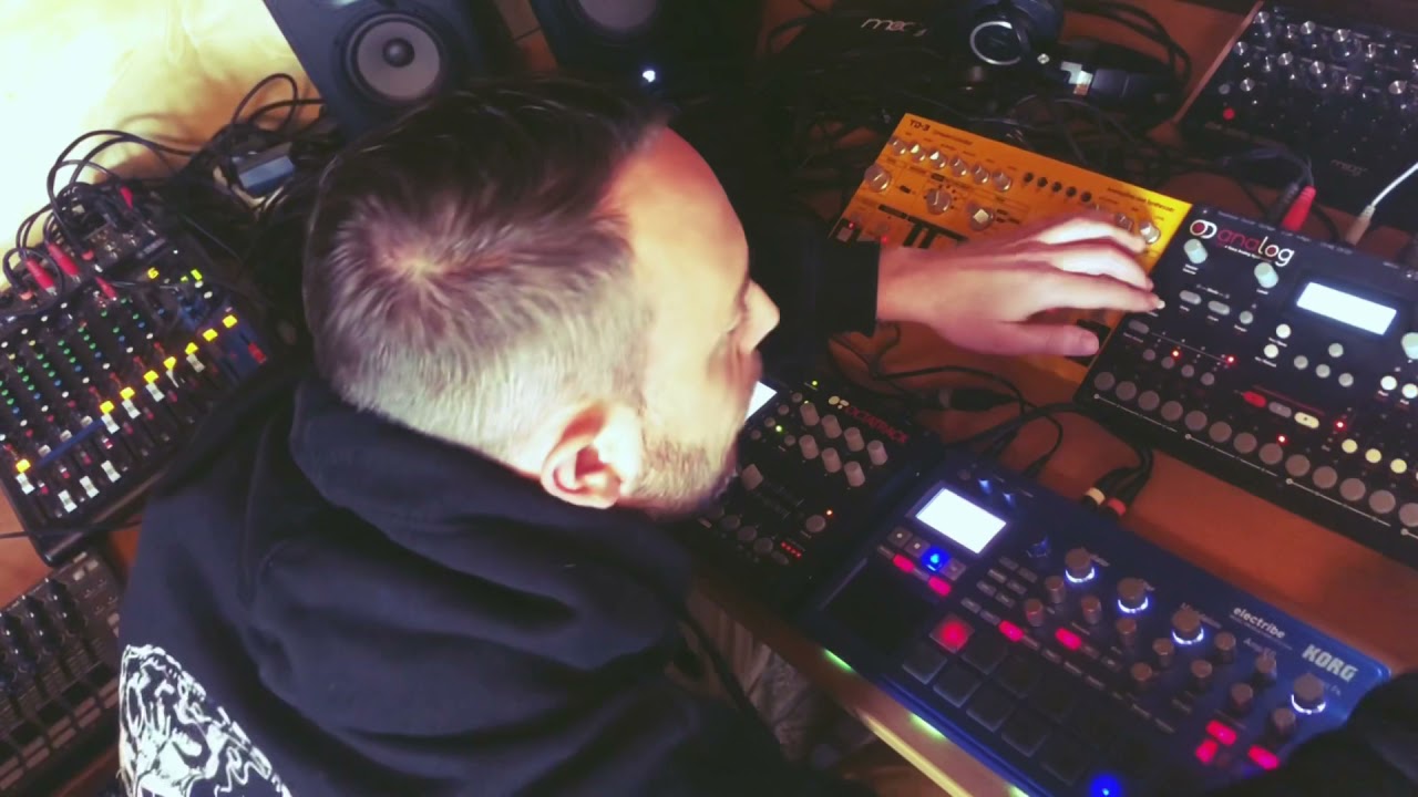Psyloks-livestream 7.0 #octatrack #acid #hardtek #tekno #tribe #dfam #analogfour #elektron